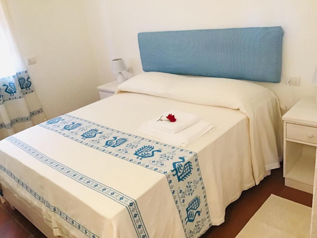 Bed and Breakfast L'Asfodelo Ла-Маддалена Екстер'єр фото