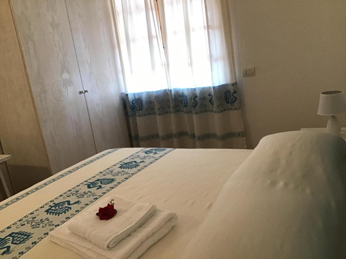 Bed and Breakfast L'Asfodelo Ла-Маддалена Екстер'єр фото