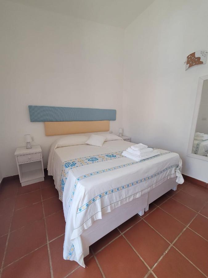 Bed and Breakfast L'Asfodelo Ла-Маддалена Екстер'єр фото